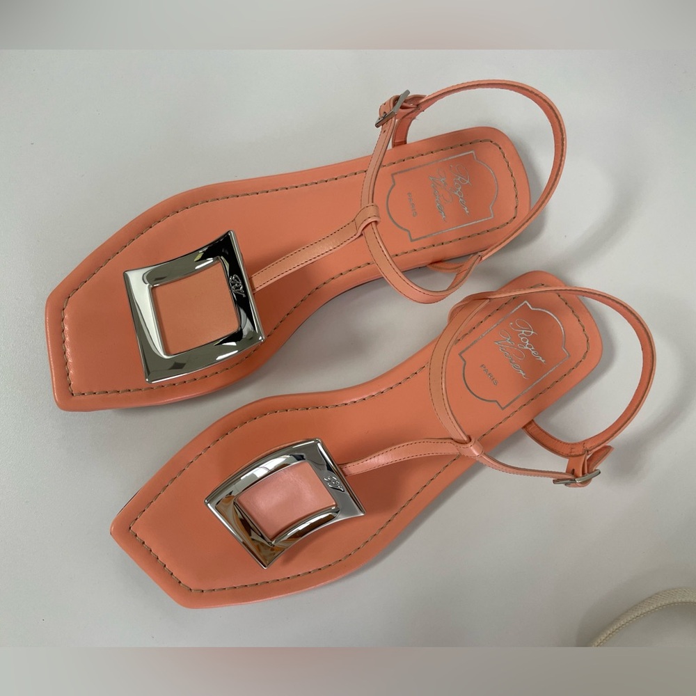 ROGER VIVIER BIKI VIV THONG LEATHER SANDALS